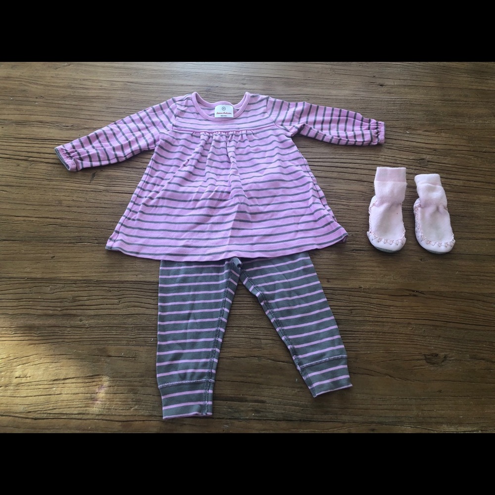 Hanna Andersson 2-Piece Outfit/Slipper Moccasins